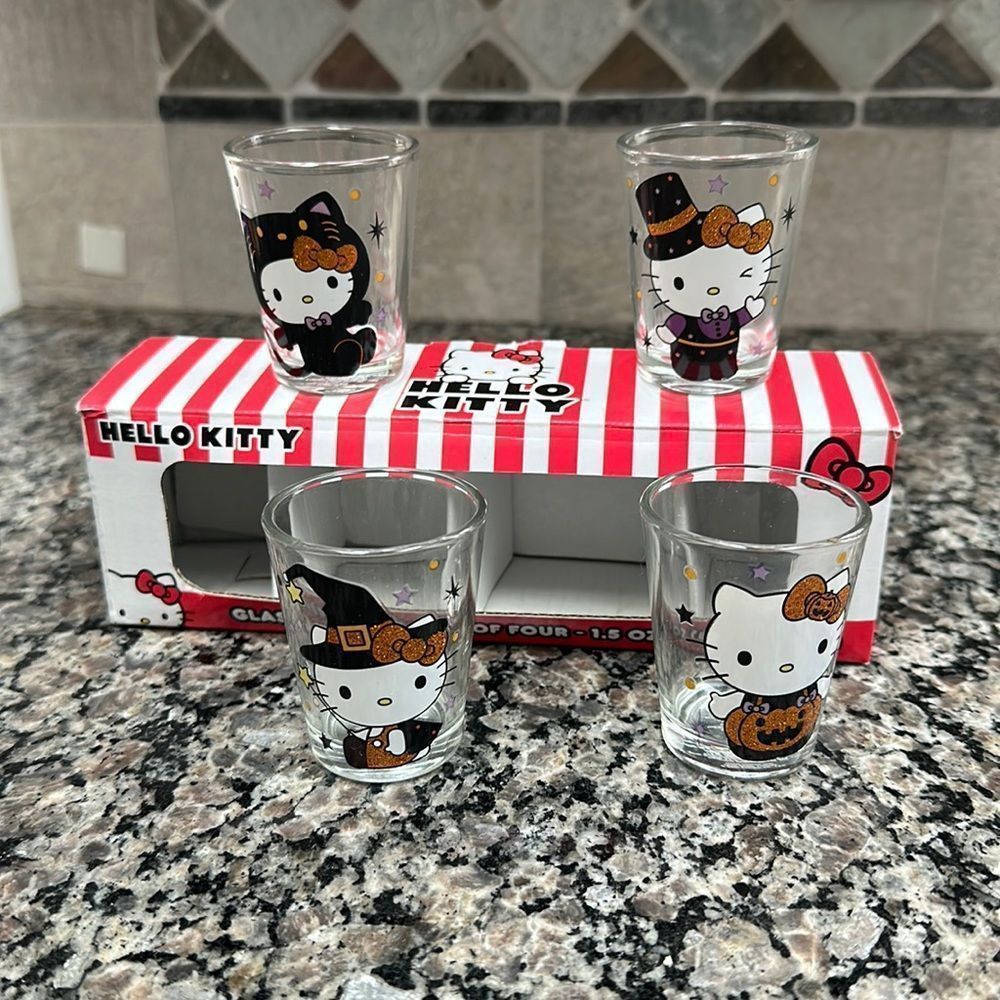 Hello kitty glassware set of 4 Halloween witch black cat pumpkin